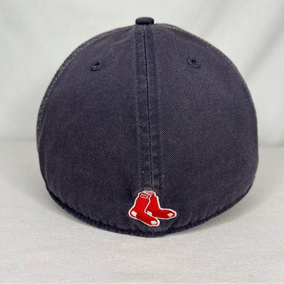 Blue & White Boston Red Sox Fitted Hat with Embroidered B on the front. Size M - Picture 3 of 10